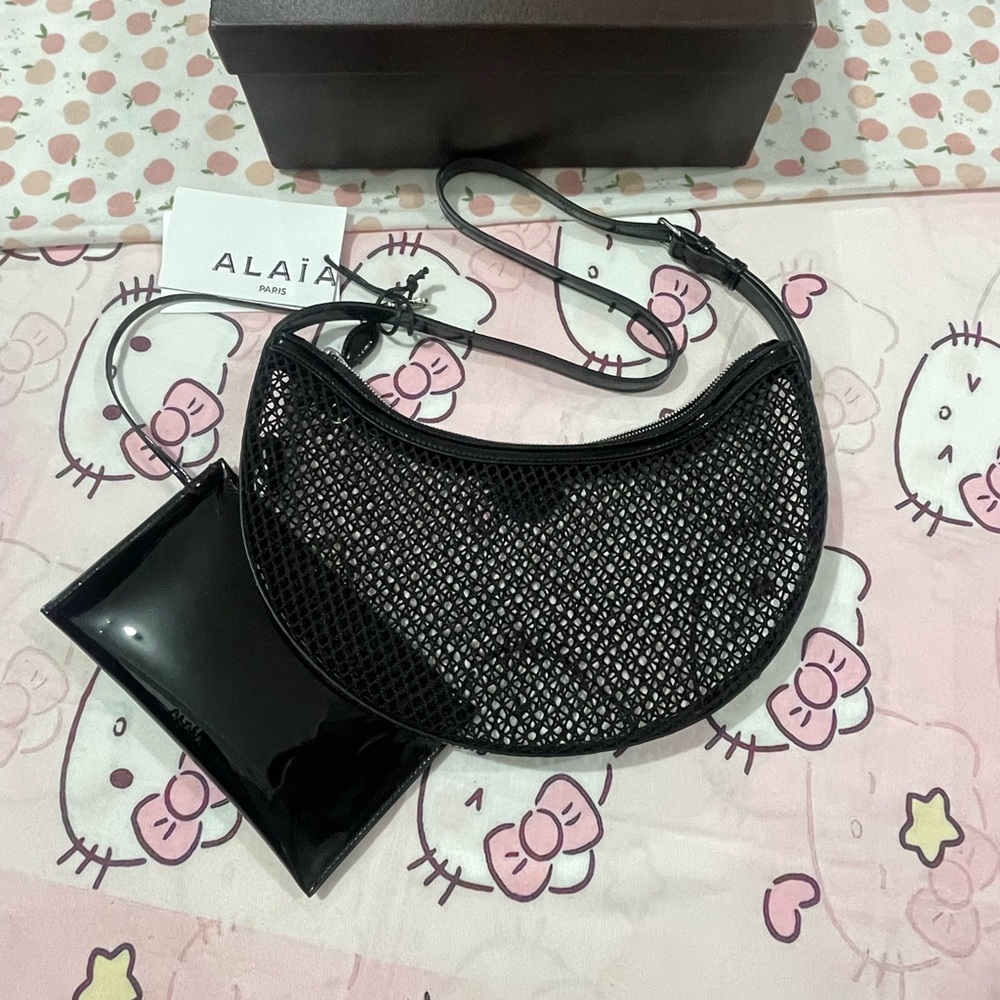 Alaïa Black Mesh Crescent Shoulder Bag with Glossy Pouch - Picture 8 of 16
